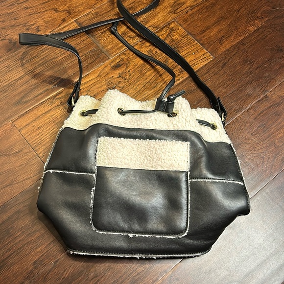 Faux Fur & Leather Crossbody Bucket Bag - Picture 1 of 7